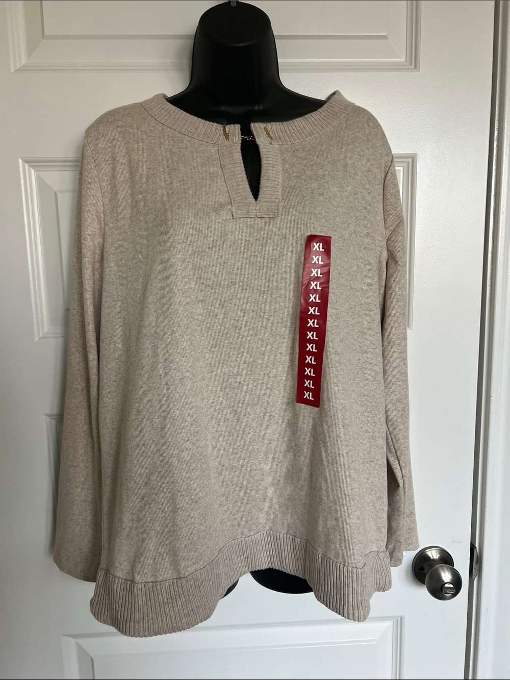 Rafaella Neutral Cream Split V Pullover Sweatshirt